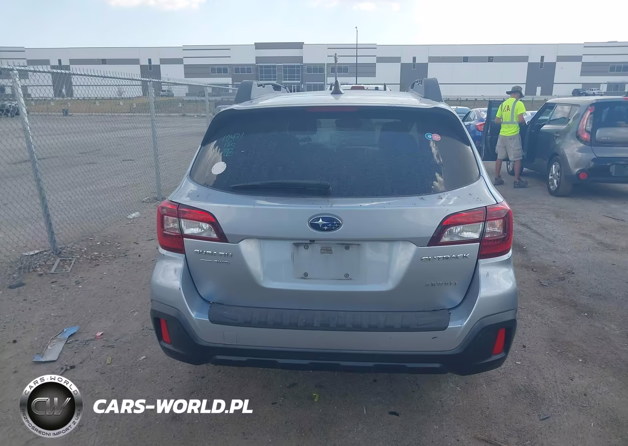 2018 Subaru Outback 2.5I Premium VIN:4S4BSAHC7J3364113 - 16