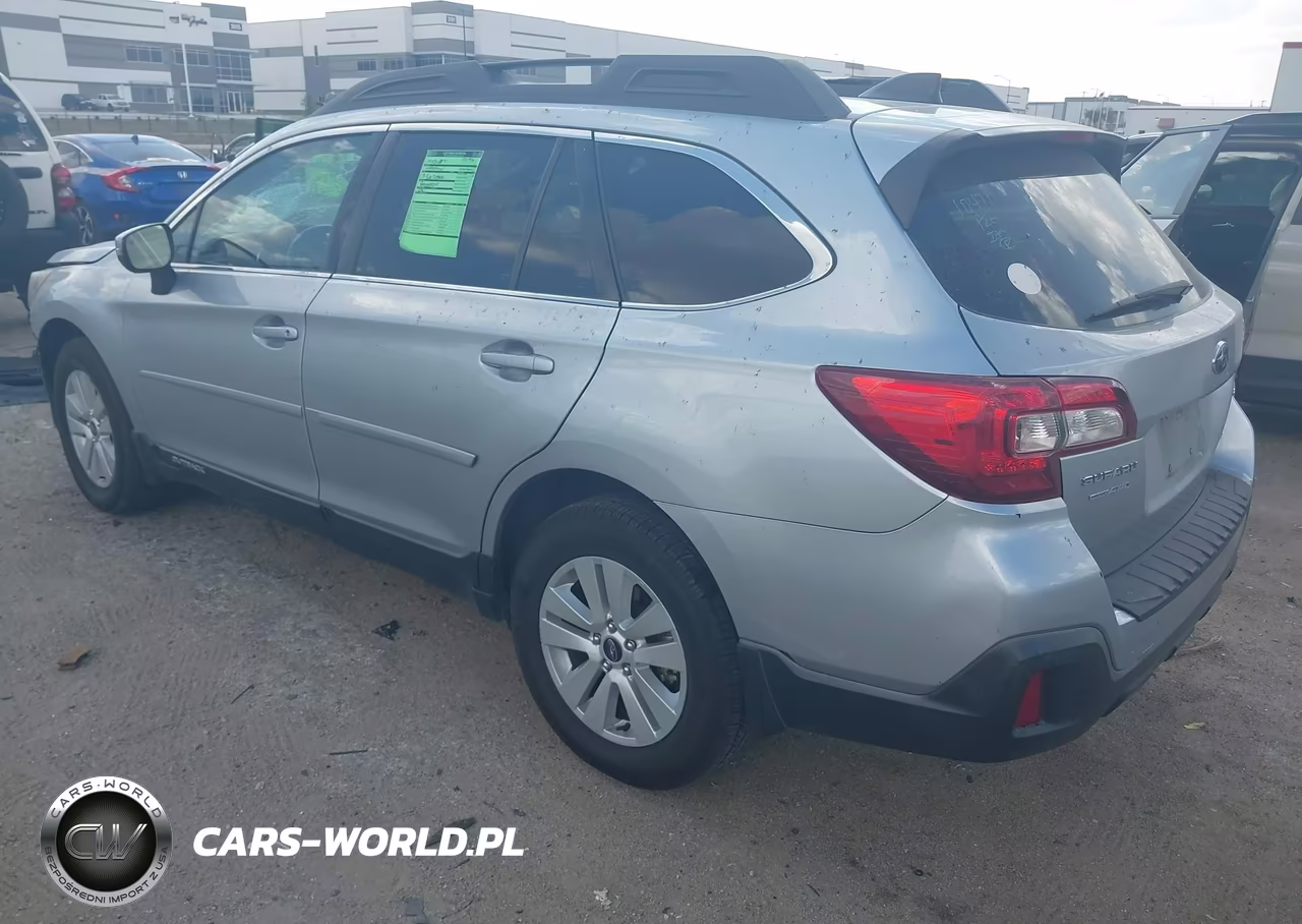2018 Subaru Outback 2.5I Premium VIN:4S4BSAHC7J3364113 - 3