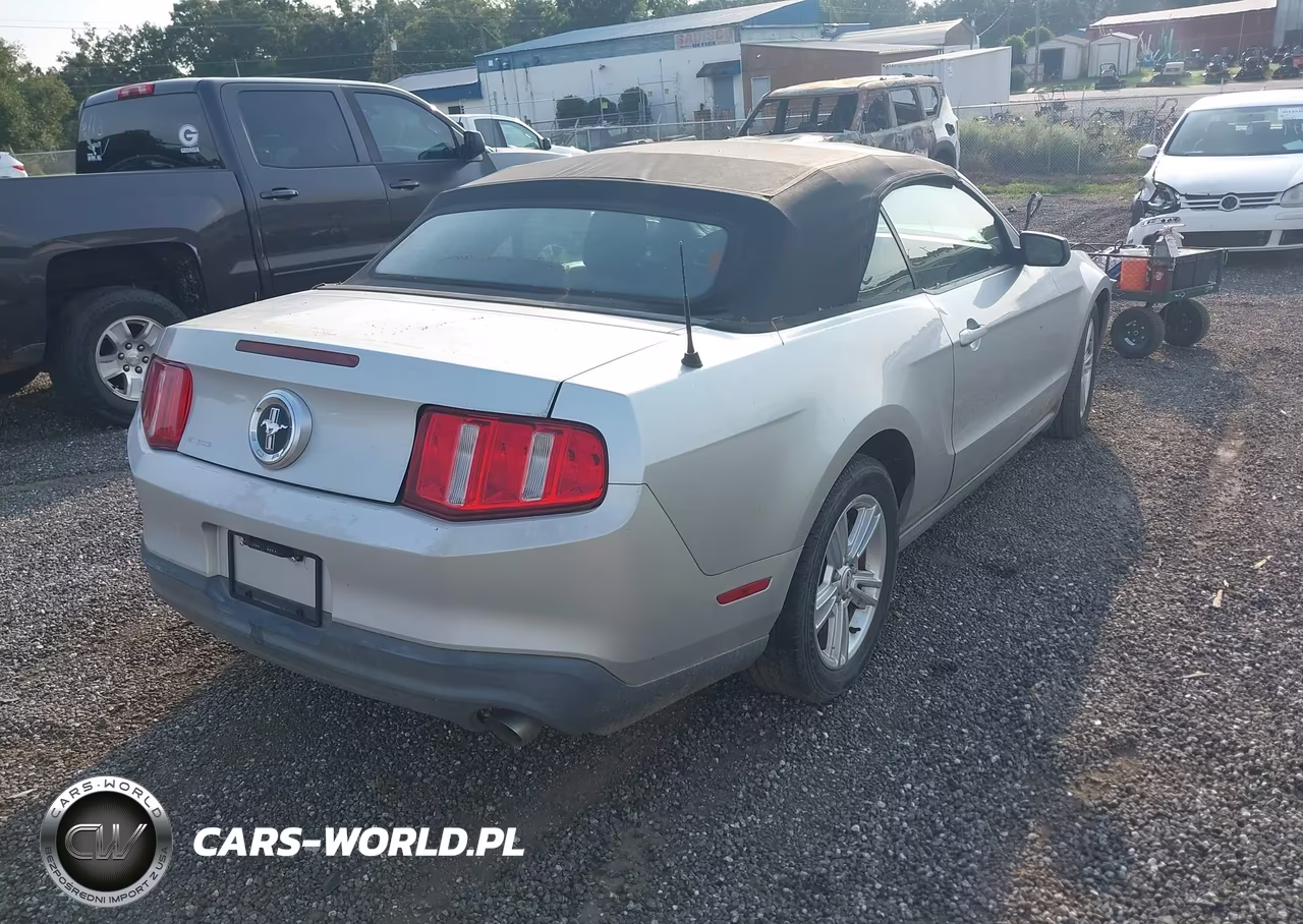 2011 Ford Mustang V6 VIN:1ZVBP8EM8B5129427 - 4