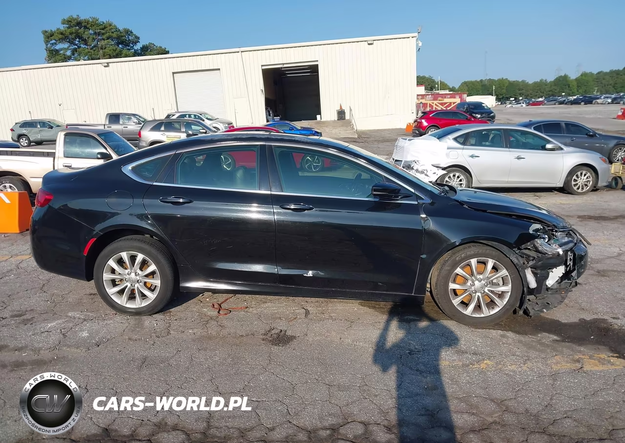 2015 Chrysler 200 C VIN:1C3CCCCGXFN646029 - 13