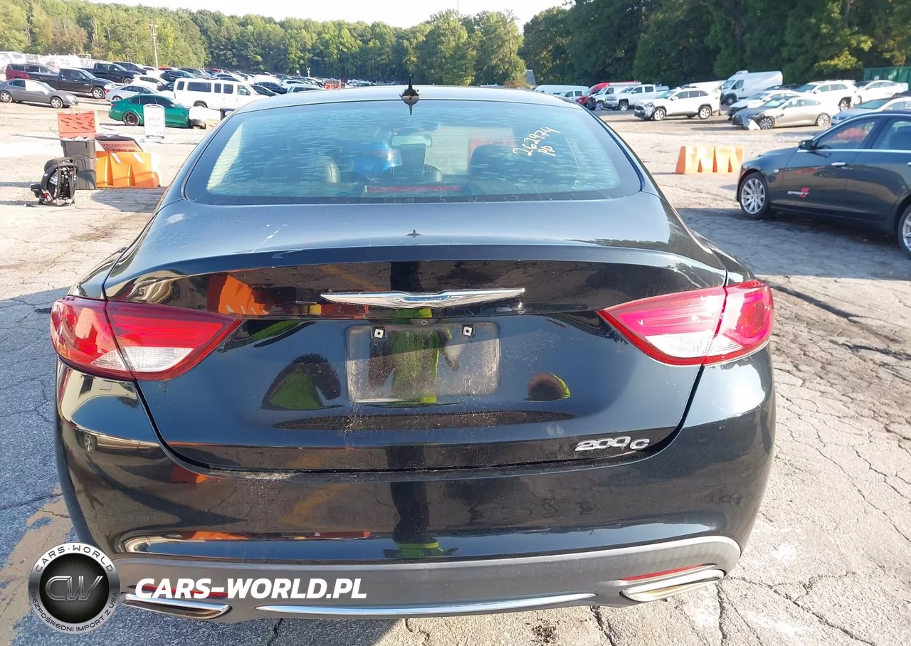 2015 Chrysler 200 C VIN:1C3CCCCGXFN646029 - 16