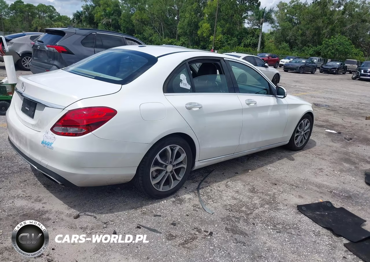 2016 Mercedes-Benz C 300 VIN:55SWF4JB5GU166654 - 4