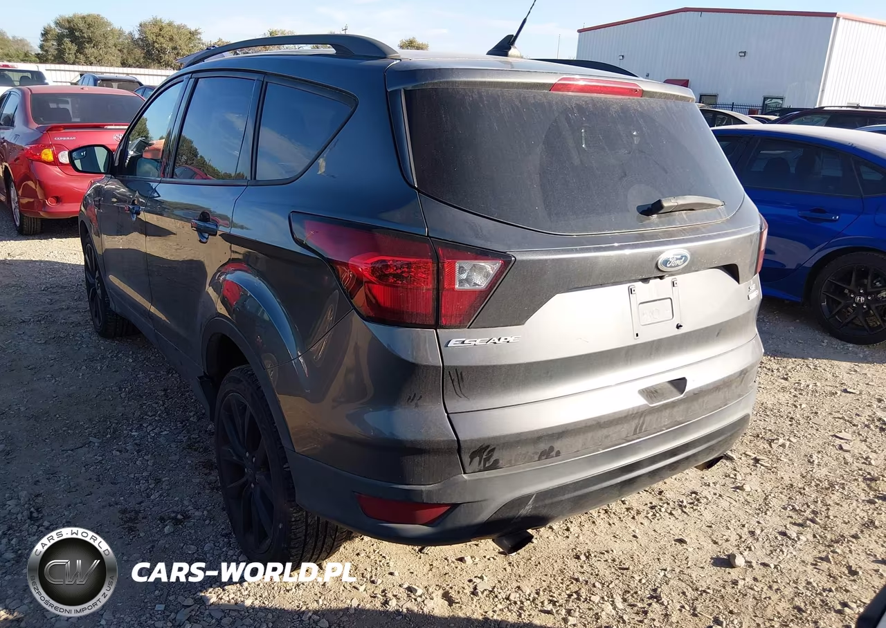 2019 Ford Escape Se VIN:1FMCU9GD0KUA06838 - 3
