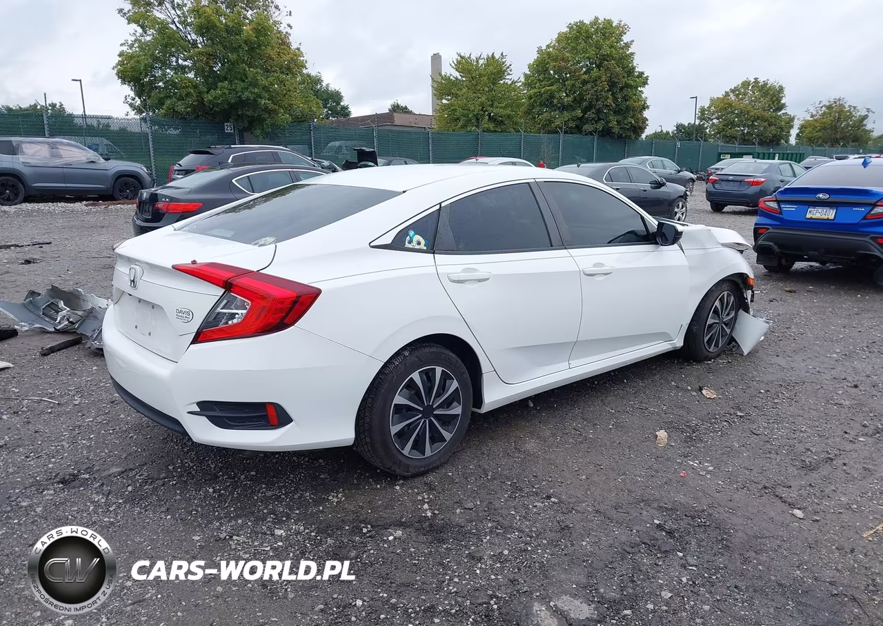 2017 Honda Civic Lx VIN:2HGFC2F57HH528076 - 4