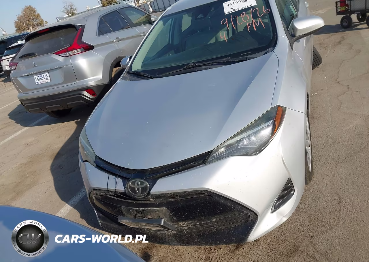 2018 Toyota Corolla Le VIN:2T1BURHE6JC996932 - 12