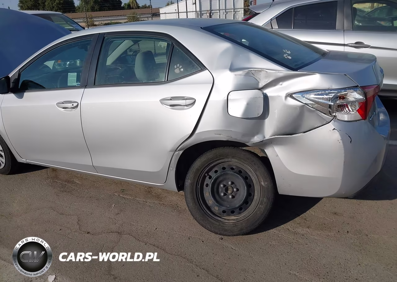 2018 Toyota Corolla Le VIN:2T1BURHE6JC996932 - 6