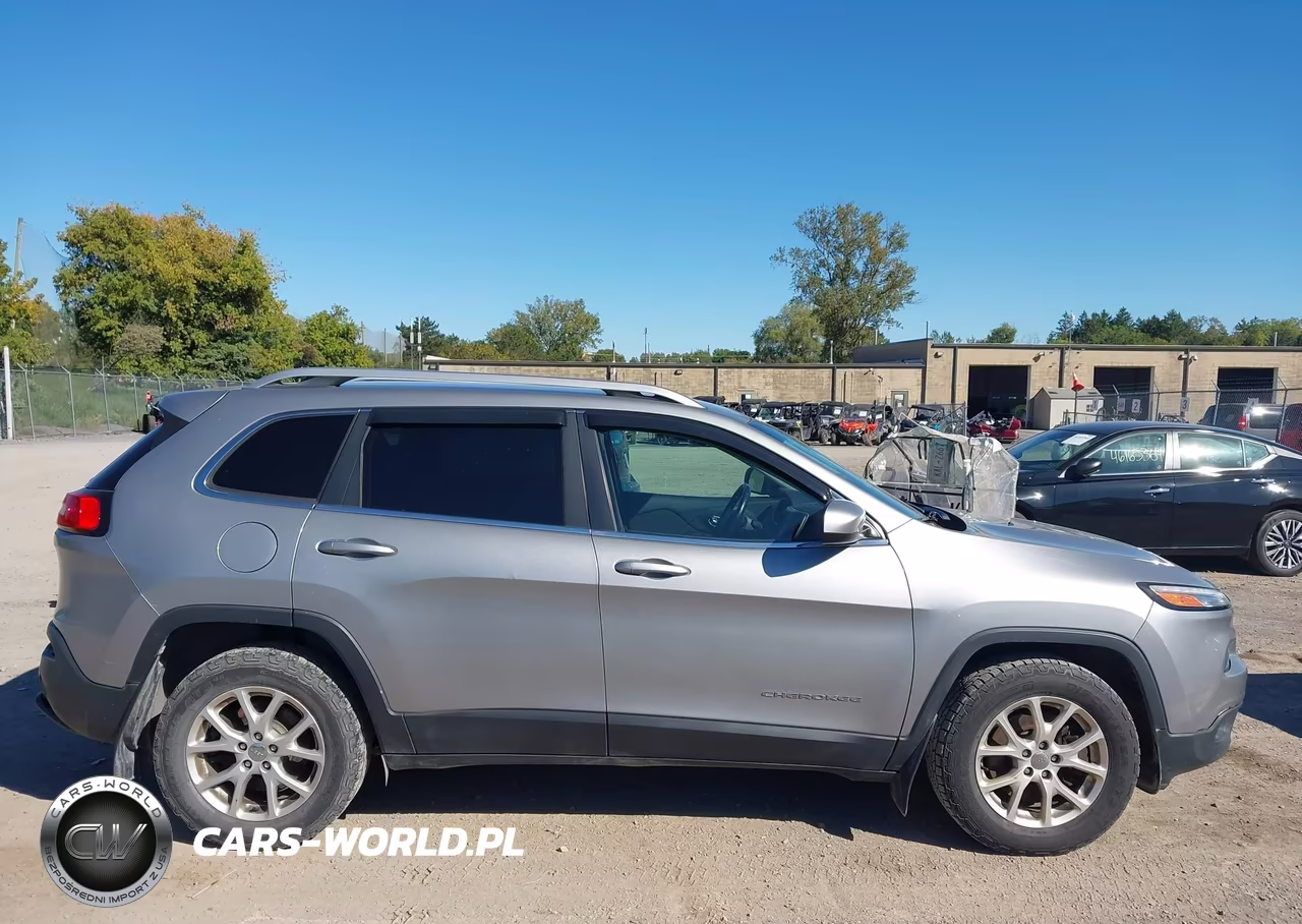 2016 Jeep Cherokee Latitude VIN:1C4PJMCBXGW122338 - 13