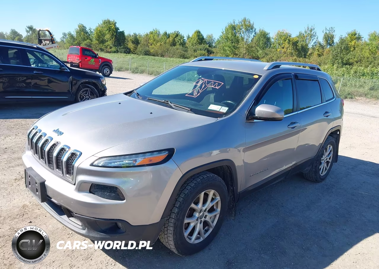 2016 Jeep Cherokee Latitude VIN:1C4PJMCBXGW122338 - 2
