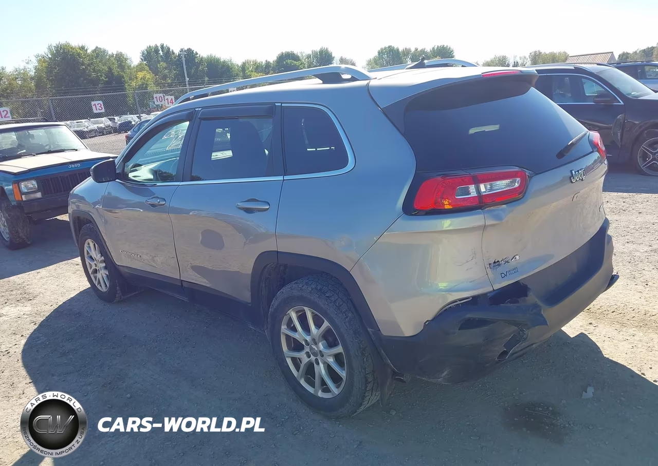 2016 Jeep Cherokee Latitude VIN:1C4PJMCBXGW122338 - 3