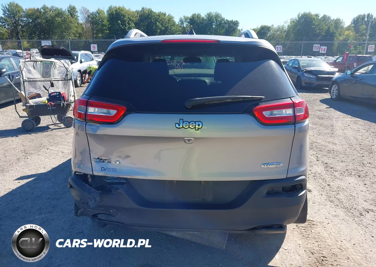 2016 Jeep Cherokee Latitude VIN:1C4PJMCBXGW122338 - 6