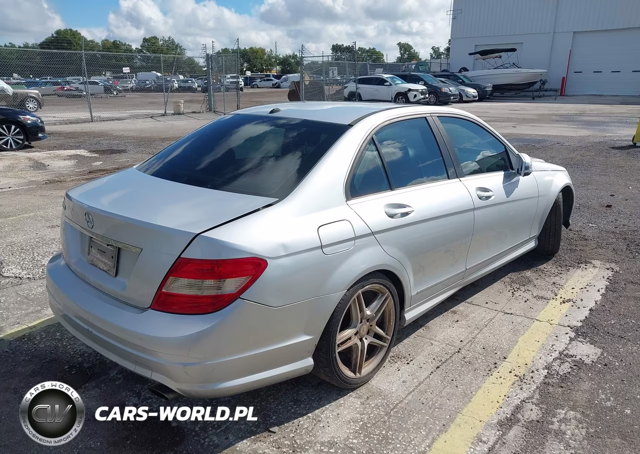 2011 Mercedes-Benz C 300 Luxury-Sport VIN:WDDGF5EB1BA500708 - 4