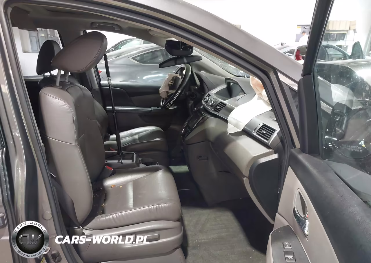 2014 Honda Odyssey Touring-Touring Elite VIN:5FNRL5H95EB014323 - 5