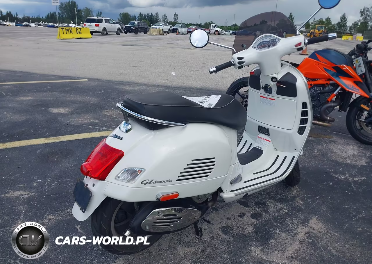 2012 Vespa Gts 300 Super VIN:ZAPM459L3C5703274 - 4