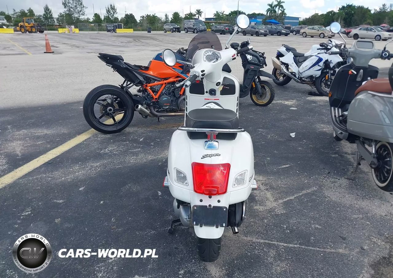 2012 Vespa Gts 300 Super VIN:ZAPM459L3C5703274 - 6