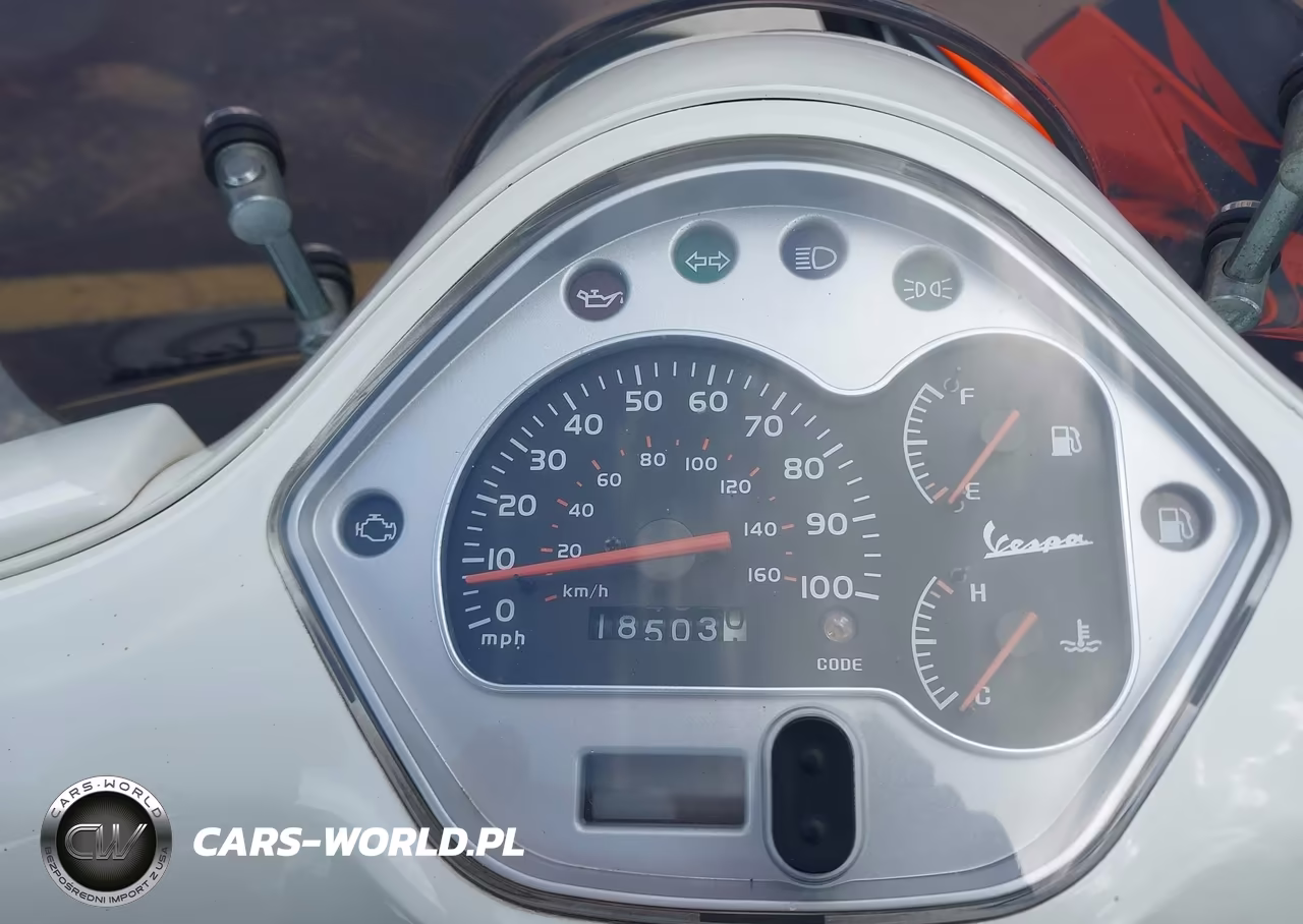 2012 Vespa Gts 300 Super VIN:ZAPM459L3C5703274 - 7