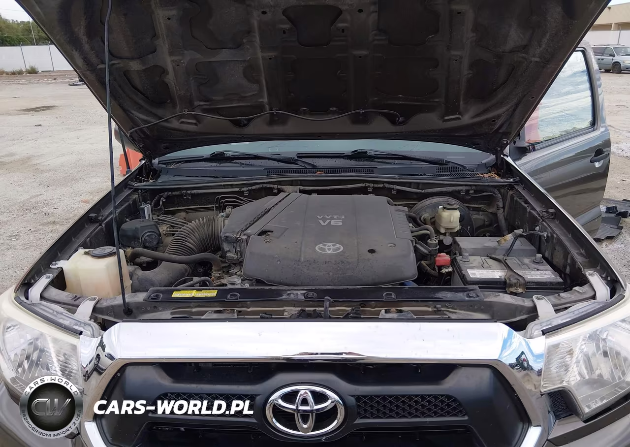 2015 Toyota Tacoma Base V6 VIN:3TMLU4EN8FM170397 - 10