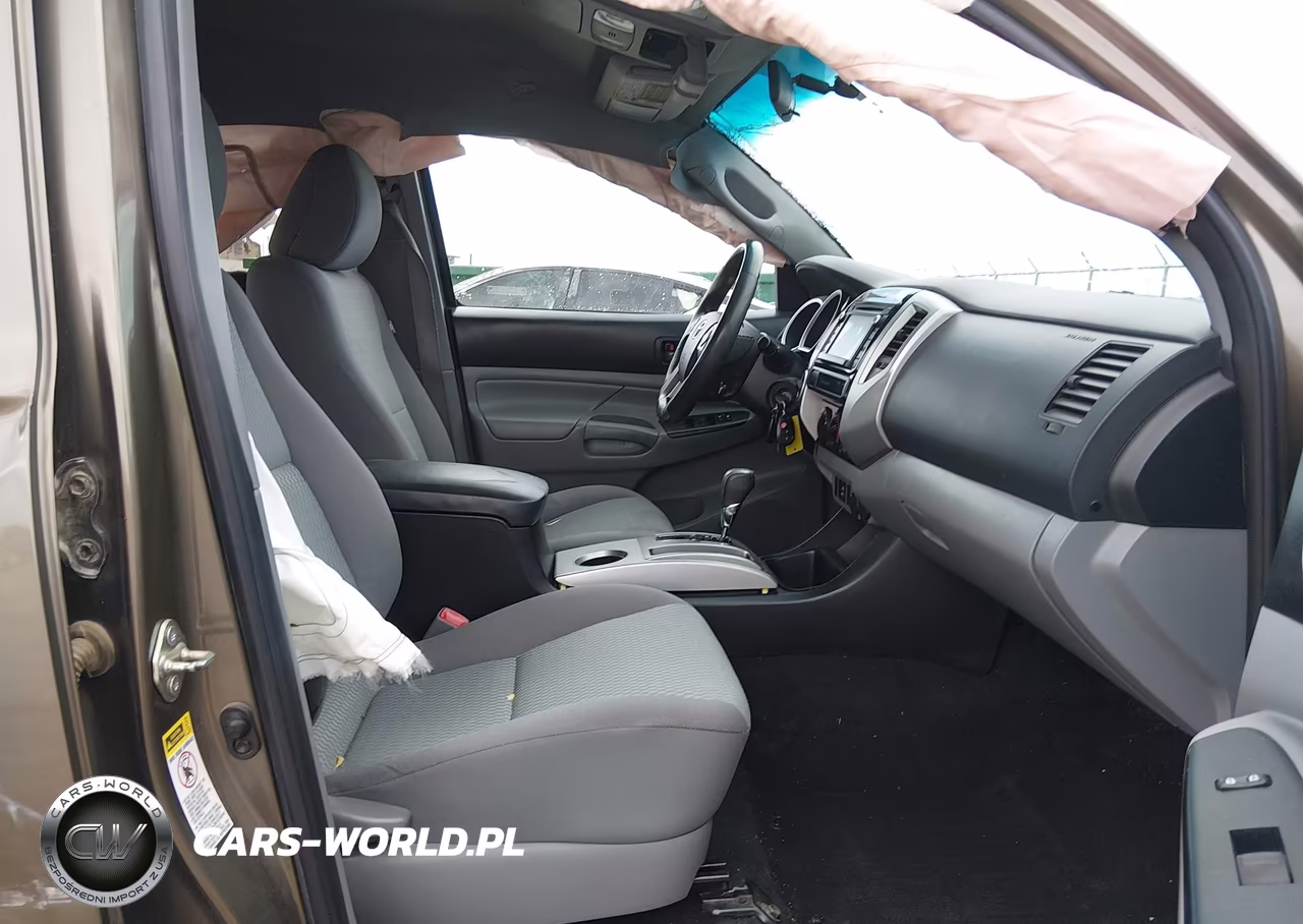 2015 Toyota Tacoma Base V6 VIN:3TMLU4EN8FM170397 - 5