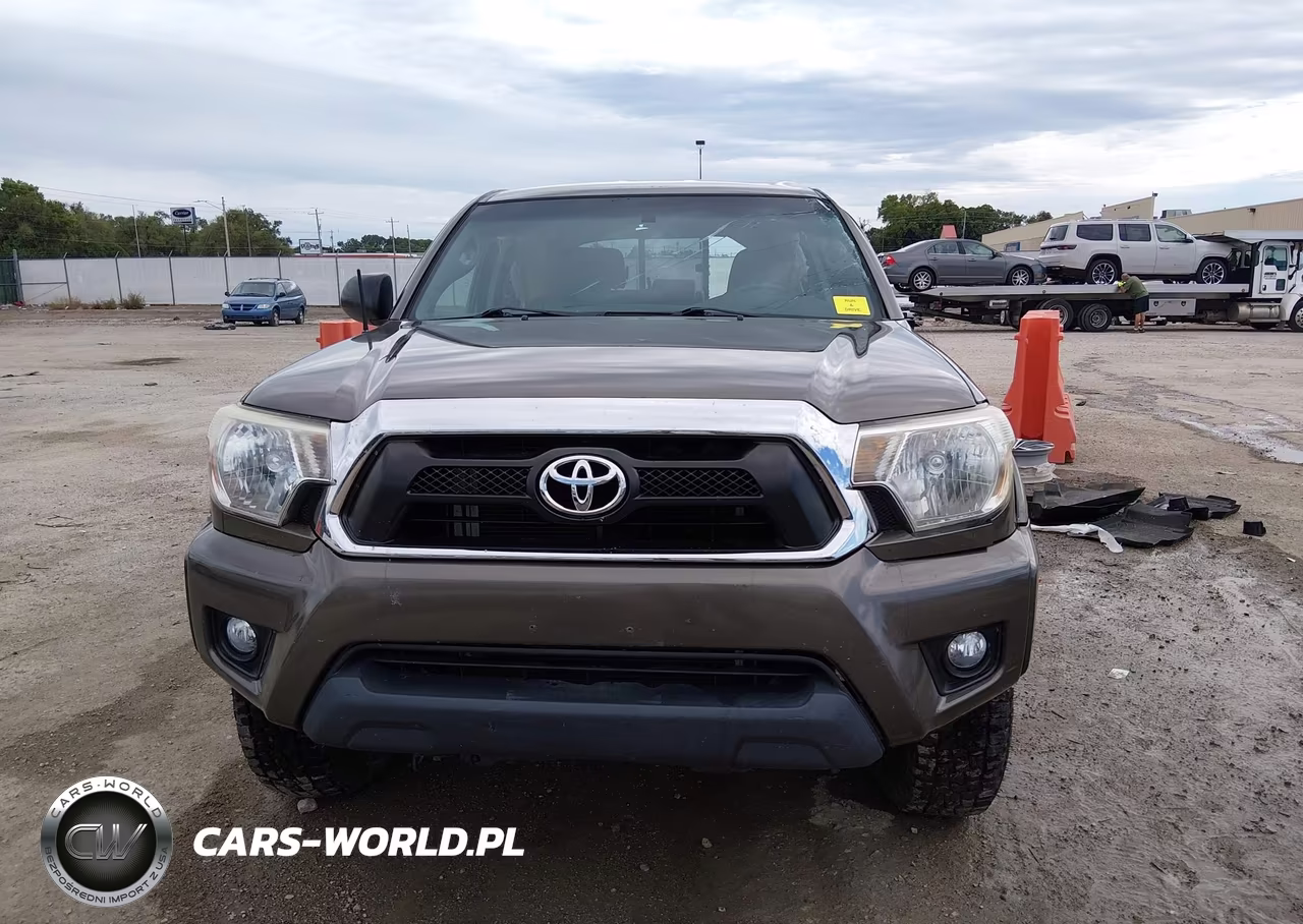 2015 Toyota Tacoma Base V6 VIN:3TMLU4EN8FM170397 - 6