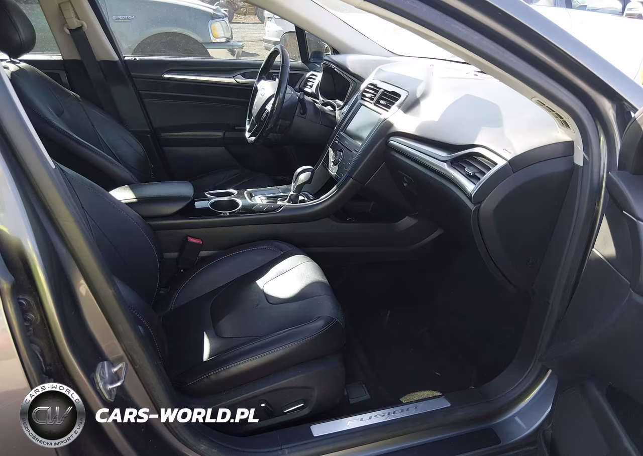 2014 Ford Fusion Energi Titanium VIN:3FA6P0SU3ER112164 - 5