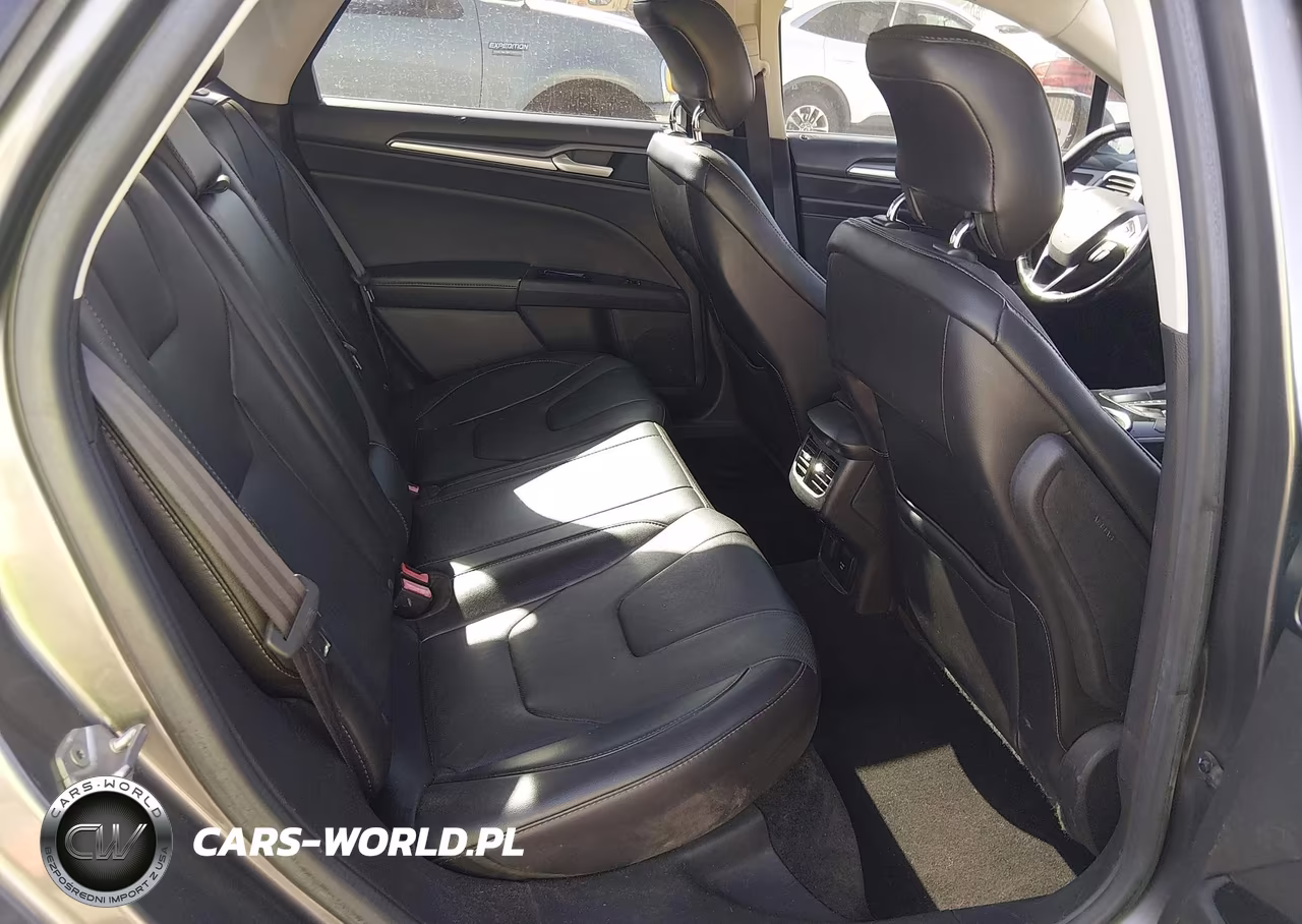 2014 Ford Fusion Energi Titanium VIN:3FA6P0SU3ER112164 - 8