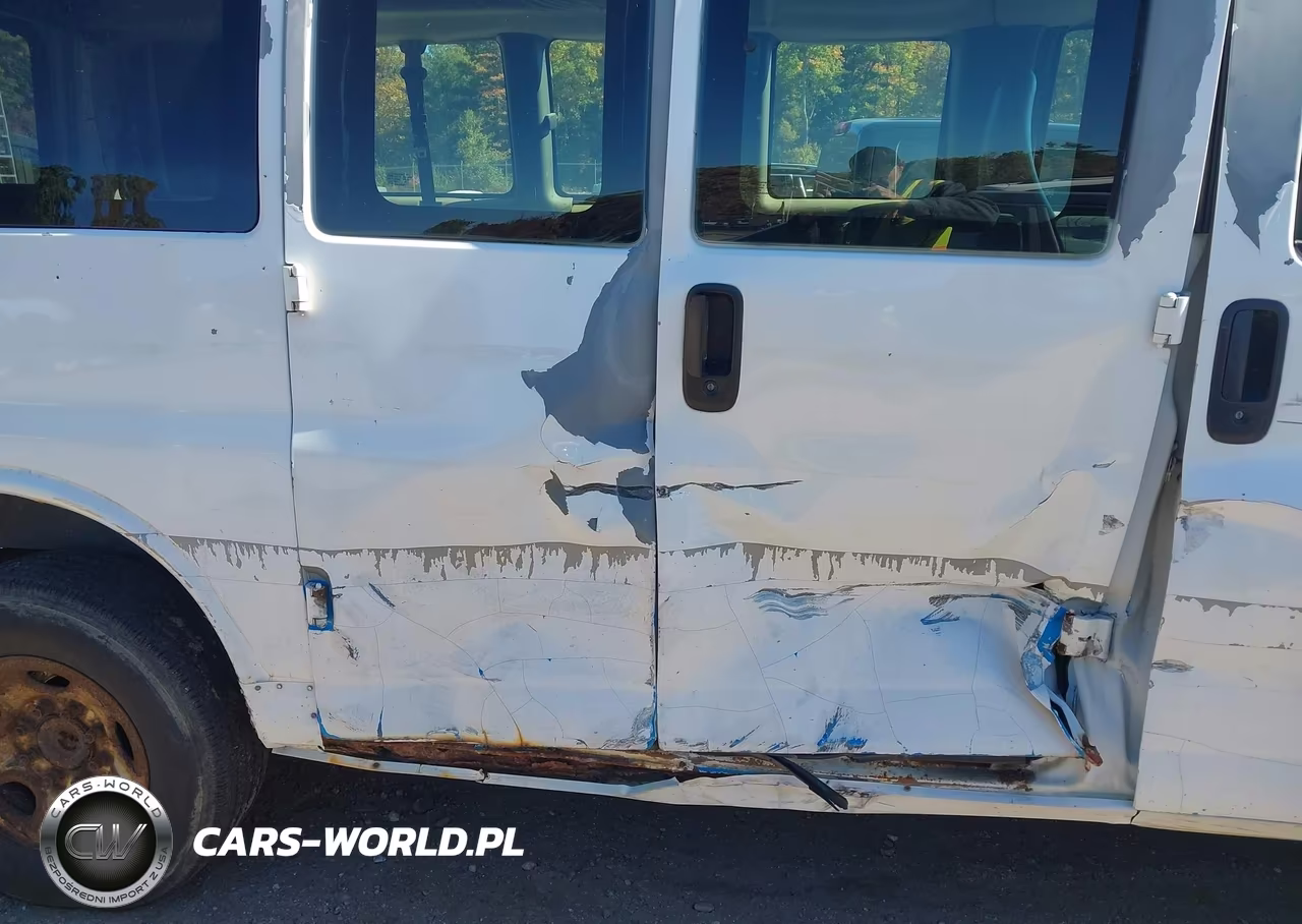 2007 Chevrolet Express Ls VIN:1GNHG35U771220243 - 12