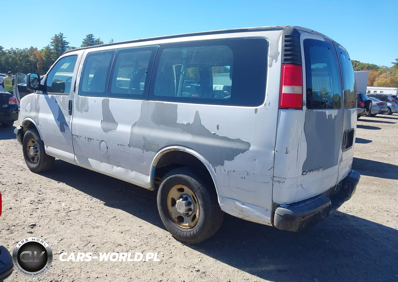 2007 Chevrolet Express Ls VIN:1GNHG35U771220243 - 3