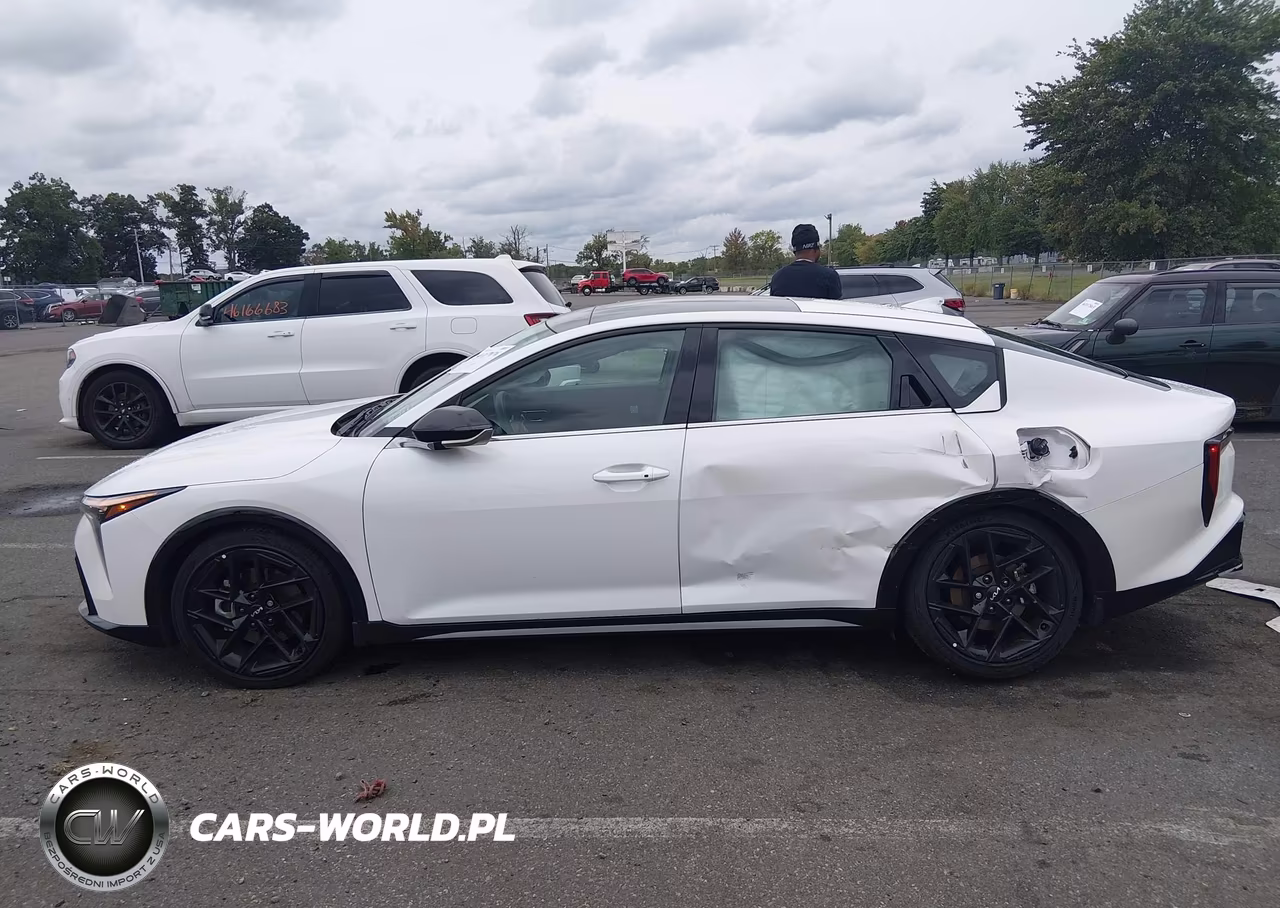 2025 Kia K4 Gt-Line Turbo VIN:3KPFW4DC1SE182788 - 14
