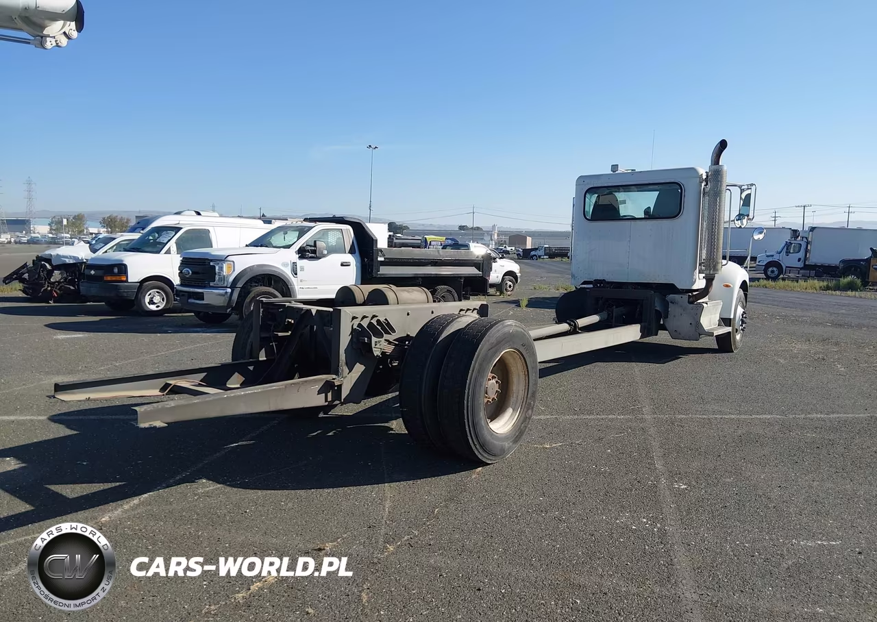 2013 Peterbilt 337 VIN:2NP2HN7X5DM210533 - 4