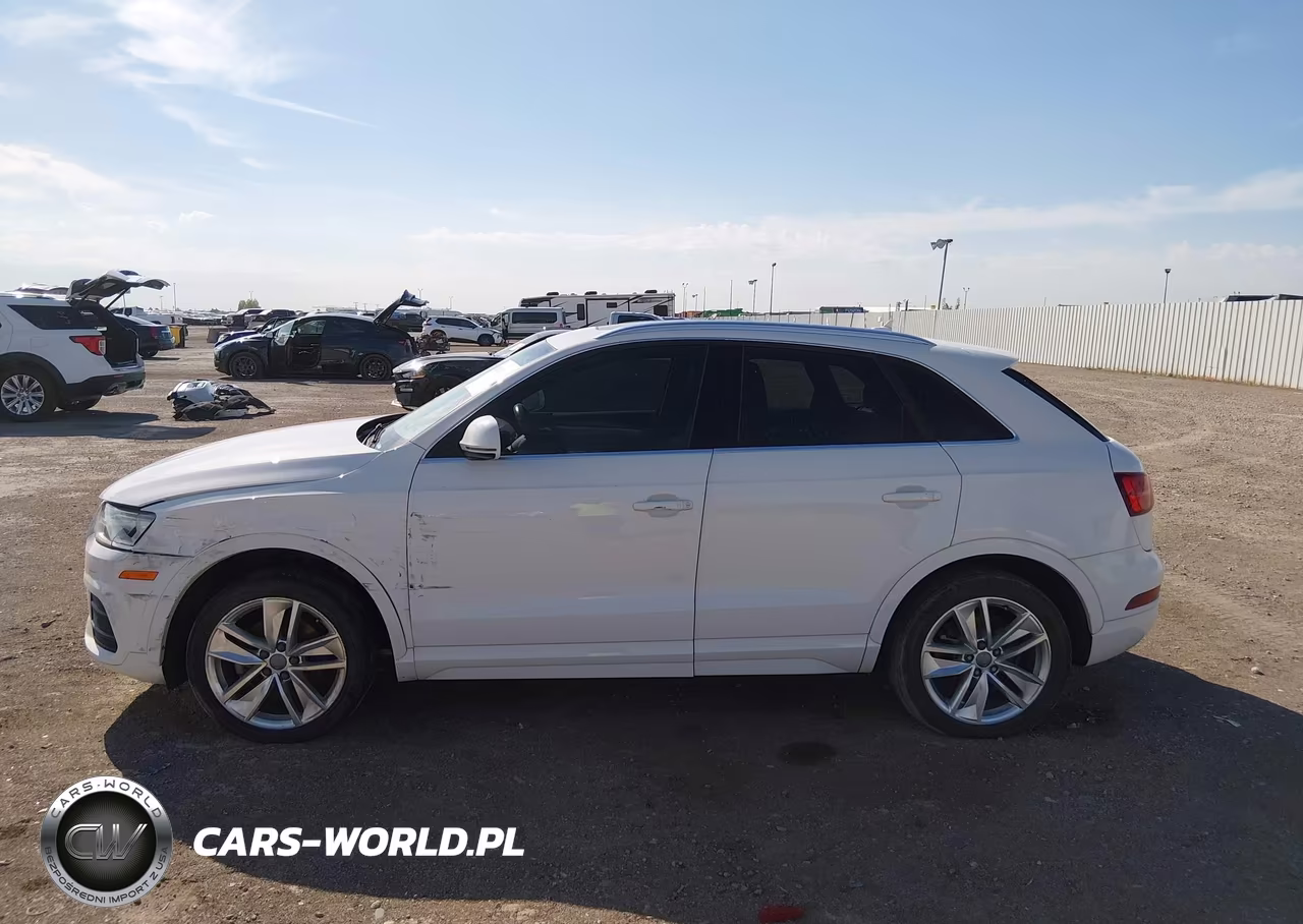 2016 Audi Q3 2.0T Premium Plus VIN:WA1BFCFS5GR011660 - 14