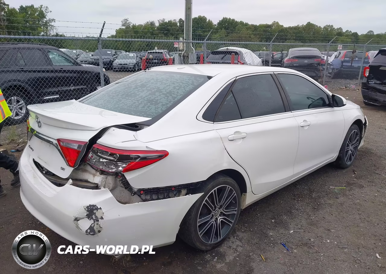 2016 Toyota Camry Se W-Special Edition Pkg VIN:4T1BF1FK7GU142995 - 4