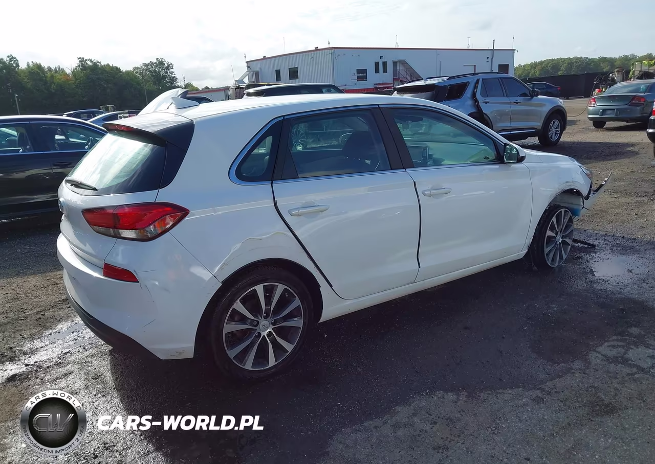 2020 Hyundai Elantra Gt VIN:KMHH35LE9LU135789 - 4