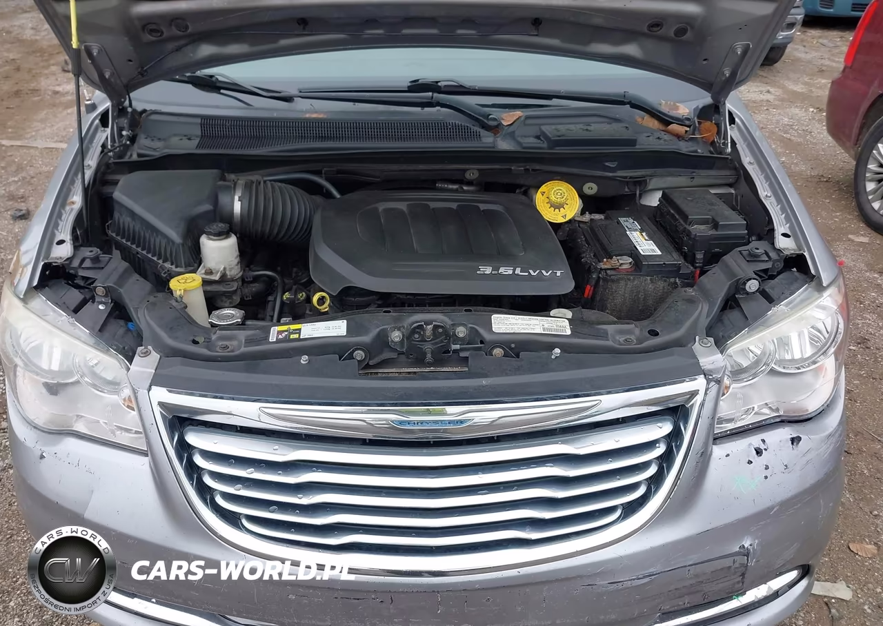 2013 Chrysler Town & Country Touring VIN:2C4RC1BG5DR769653 - 10
