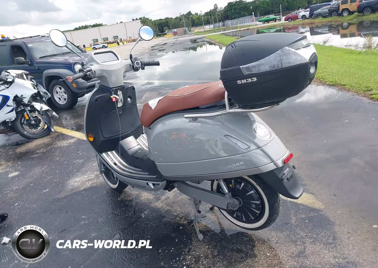 2019 Scooter 50Cc VIN:WEW0A54B1KE000374 - 14