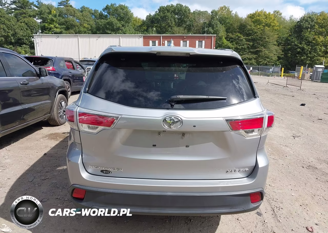 2015 Toyota Highlander Xle V6 VIN:5TDJKRFH7FS116835 - 16