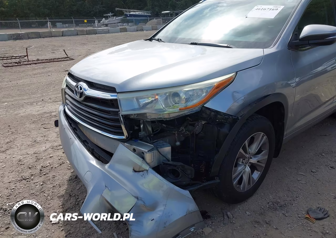 2015 Toyota Highlander Xle V6 VIN:5TDJKRFH7FS116835 - 6