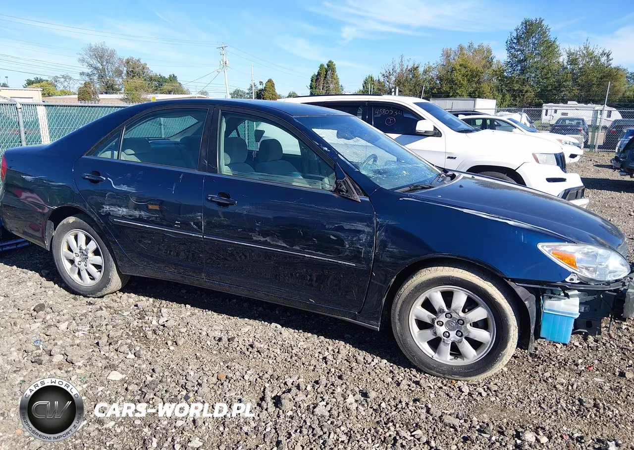 2002 Toyota Camry Xle VIN:4T1BE32K82U610715 - 14