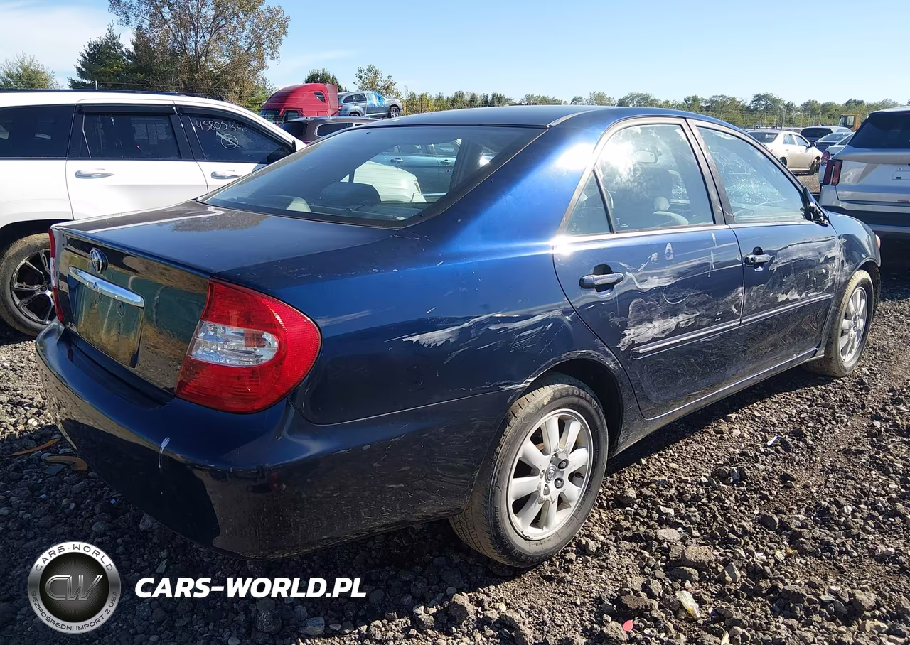 2002 Toyota Camry Xle VIN:4T1BE32K82U610715 - 4