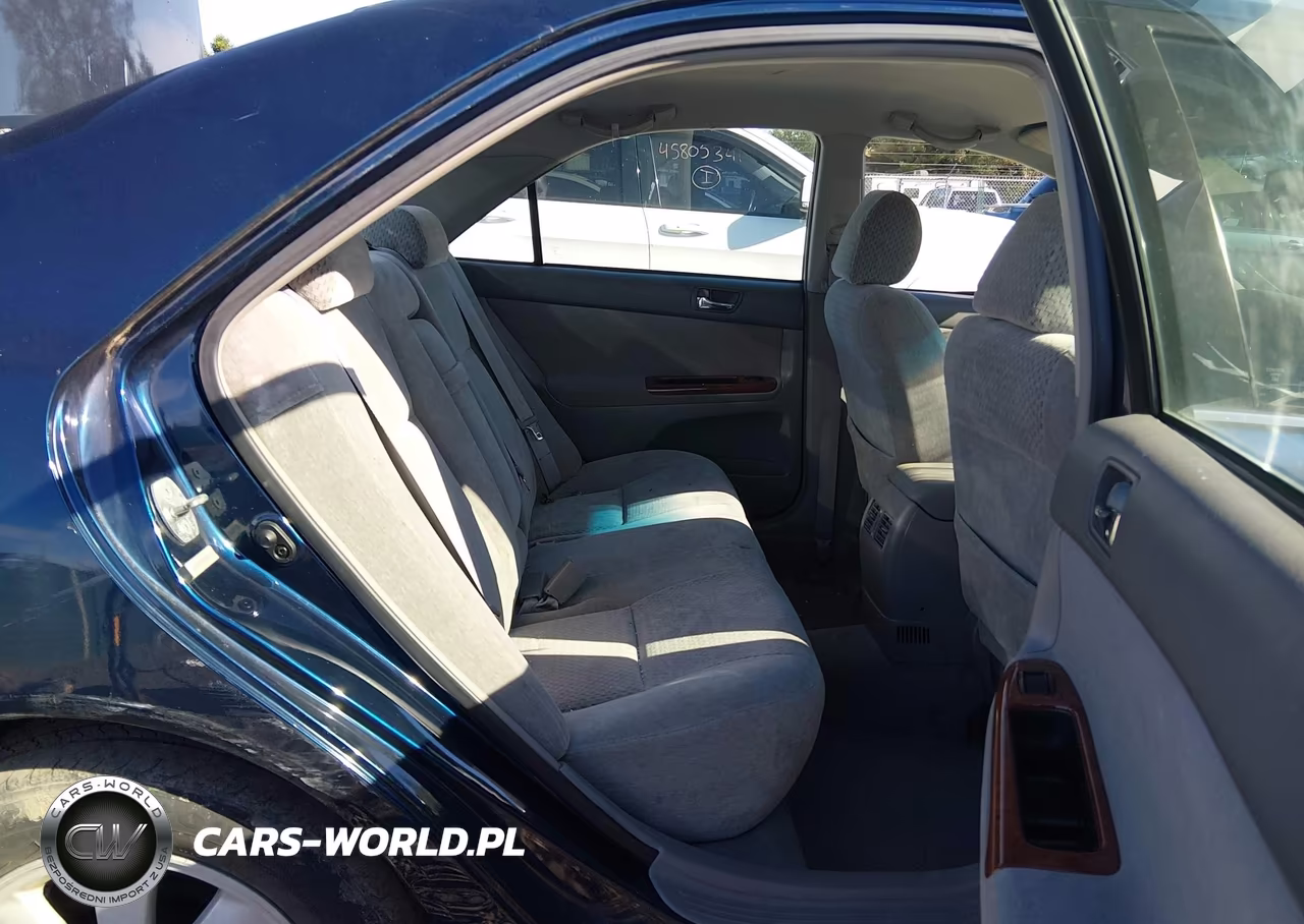 2002 Toyota Camry Xle VIN:4T1BE32K82U610715 - 8
