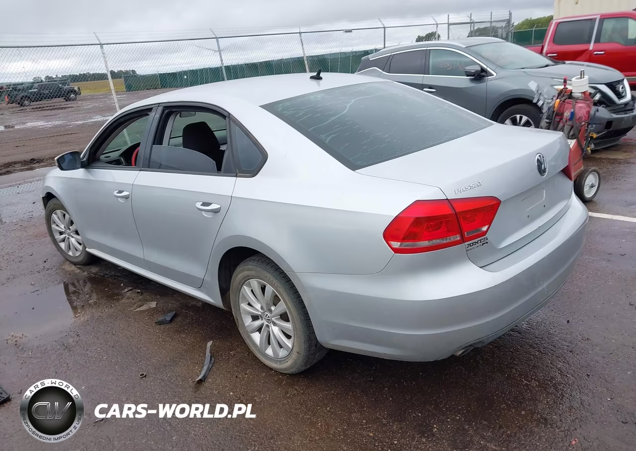 2012 Volkswagen Passat 2.5L S VIN:1VWAP7A3XCC104366 - 3