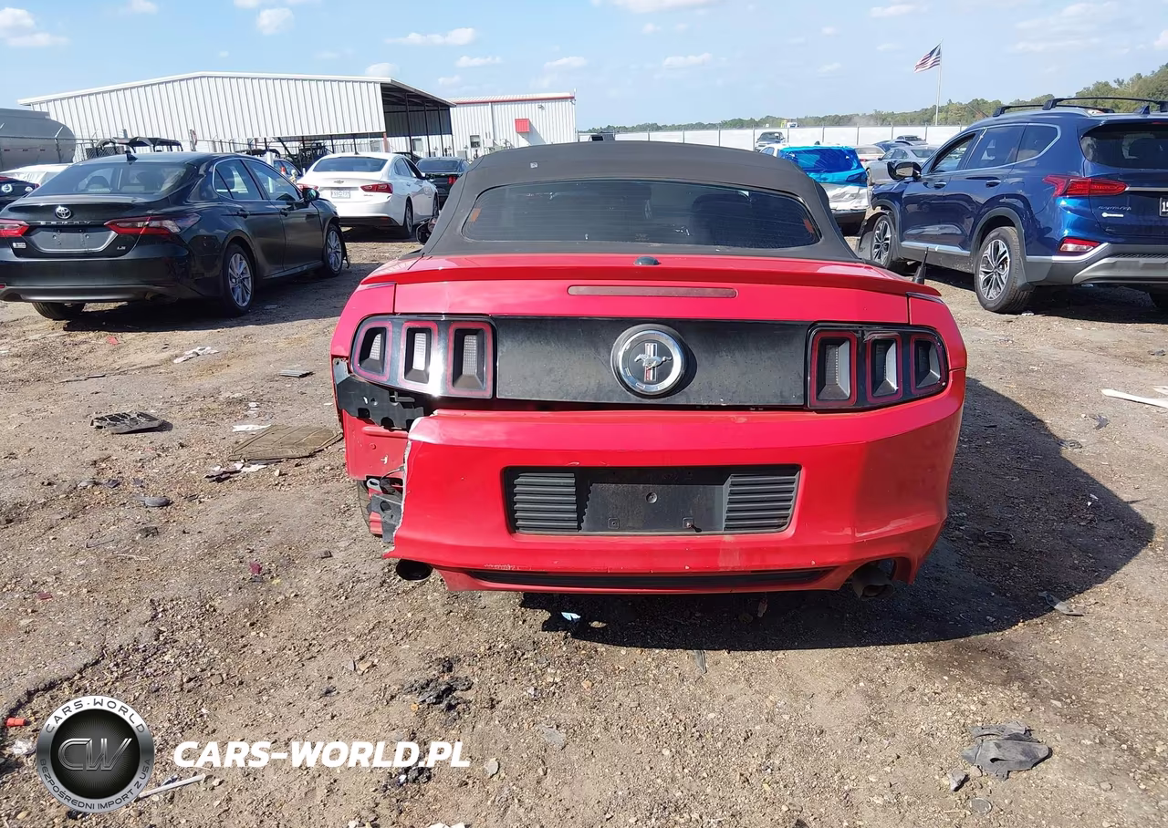 2014 Ford Mustang V6 Premium VIN:1ZVBP8EM2E5237045 - 17