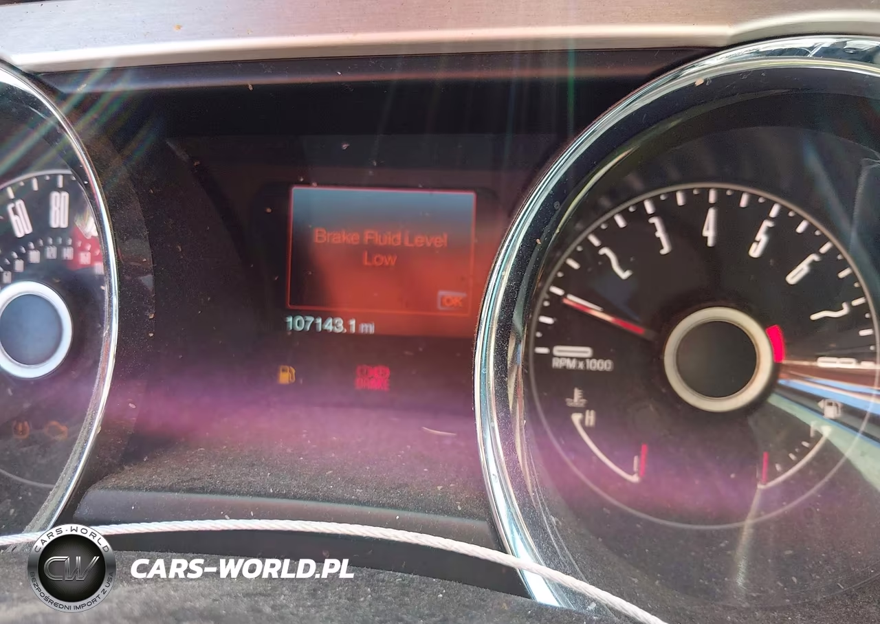 2014 Ford Mustang V6 Premium VIN:1ZVBP8EM2E5237045 - 7