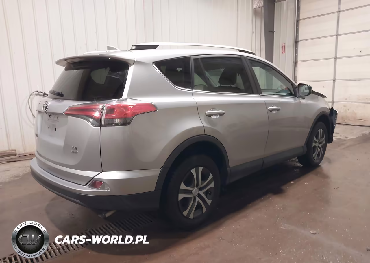 2017 Toyota Rav4 Le VIN:2T3BFREV2HW652190 - 4