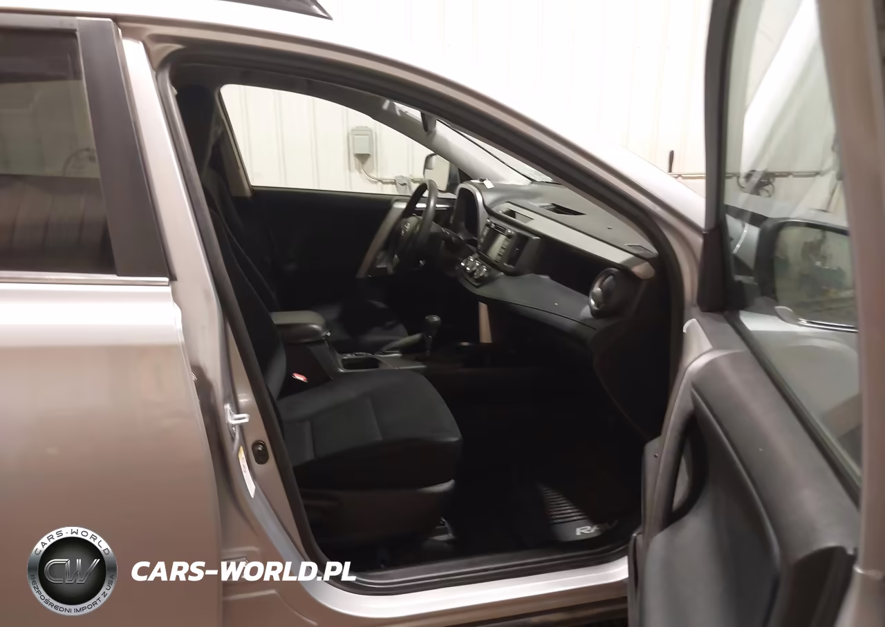 2017 Toyota Rav4 Le VIN:2T3BFREV2HW652190 - 5