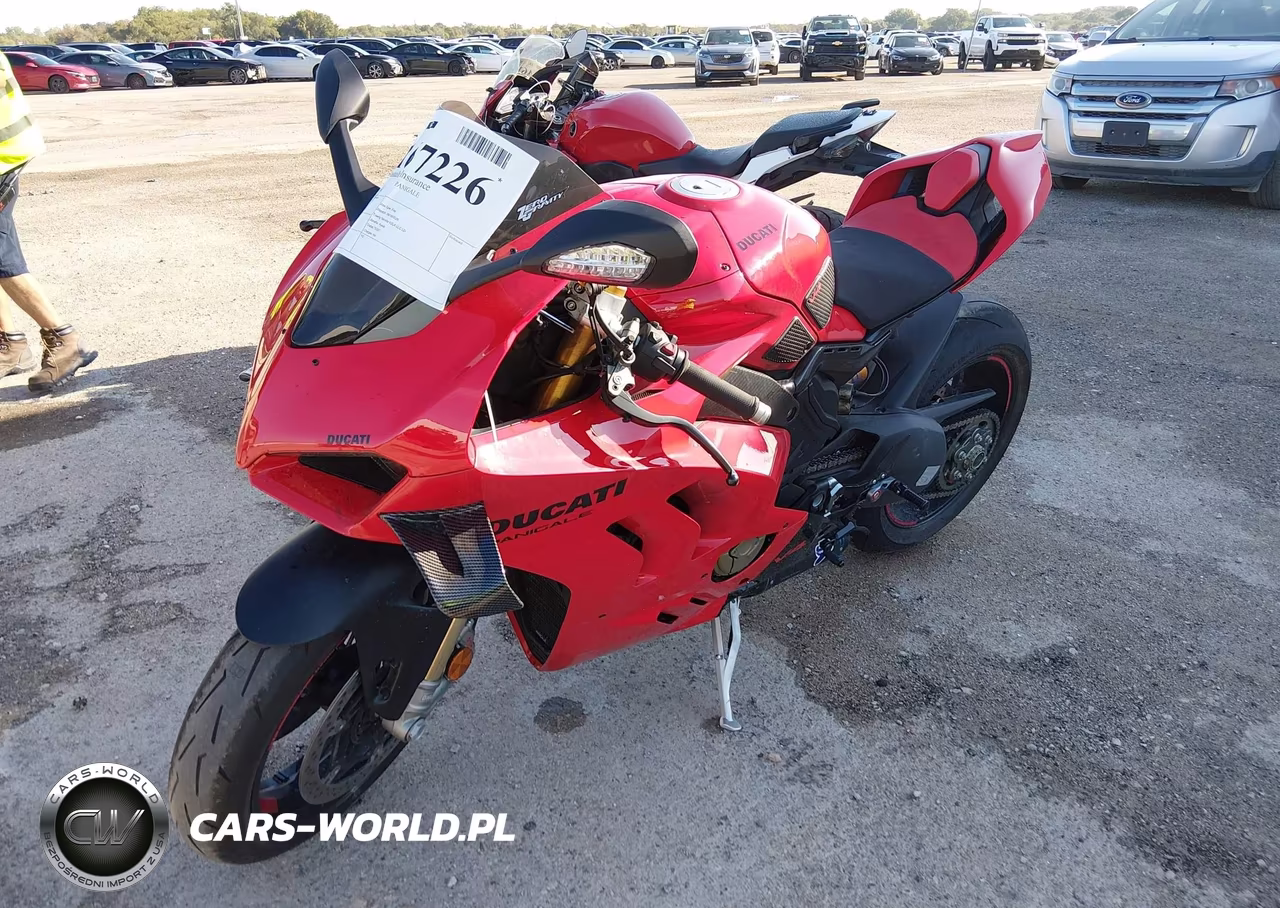 2024 Ducati Panigale V4S VIN:ZDMDAGWW1RB007418 - 2