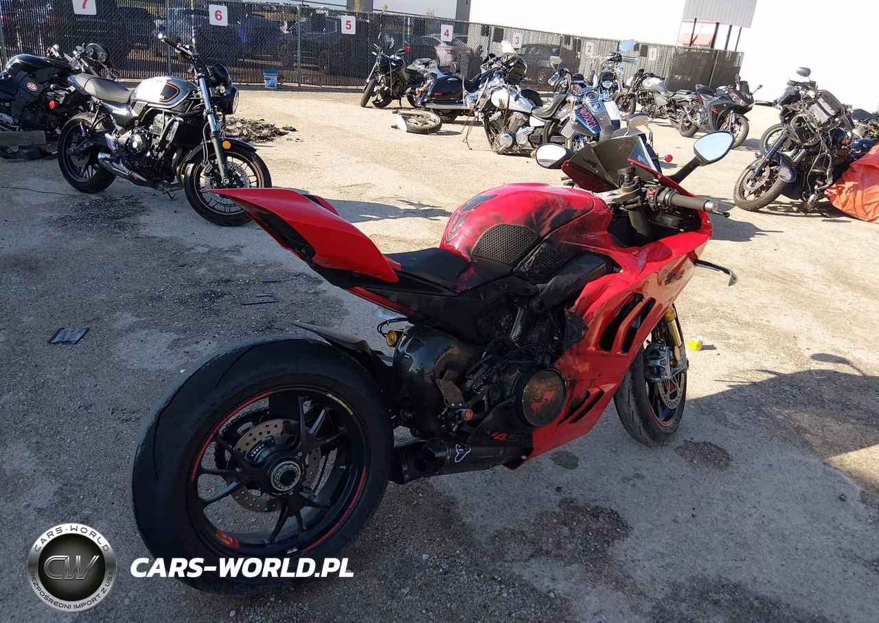 2024 Ducati Panigale V4S VIN:ZDMDAGWW1RB007418 - 4