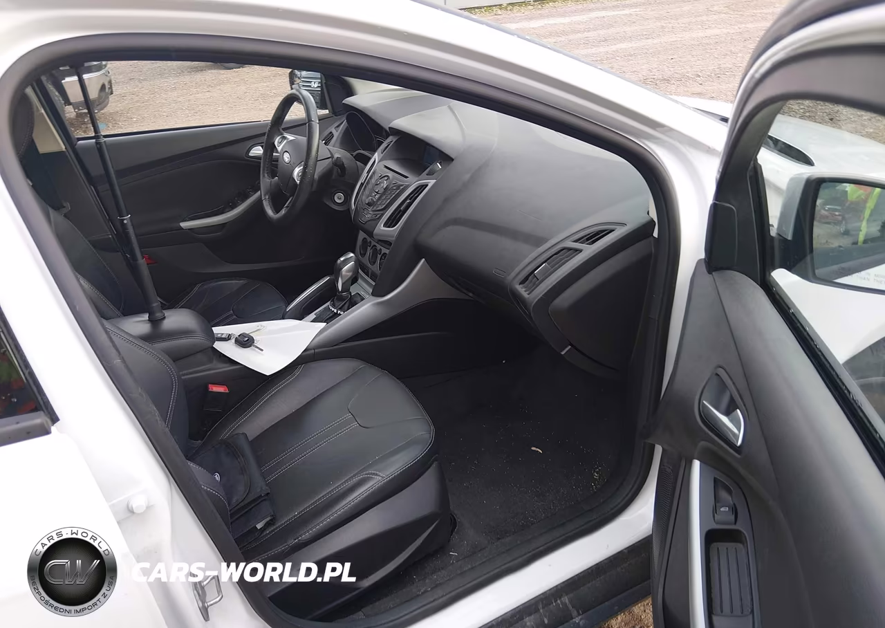 2014 Ford Focus Se VIN:1FADP3F24EL131533 - 5