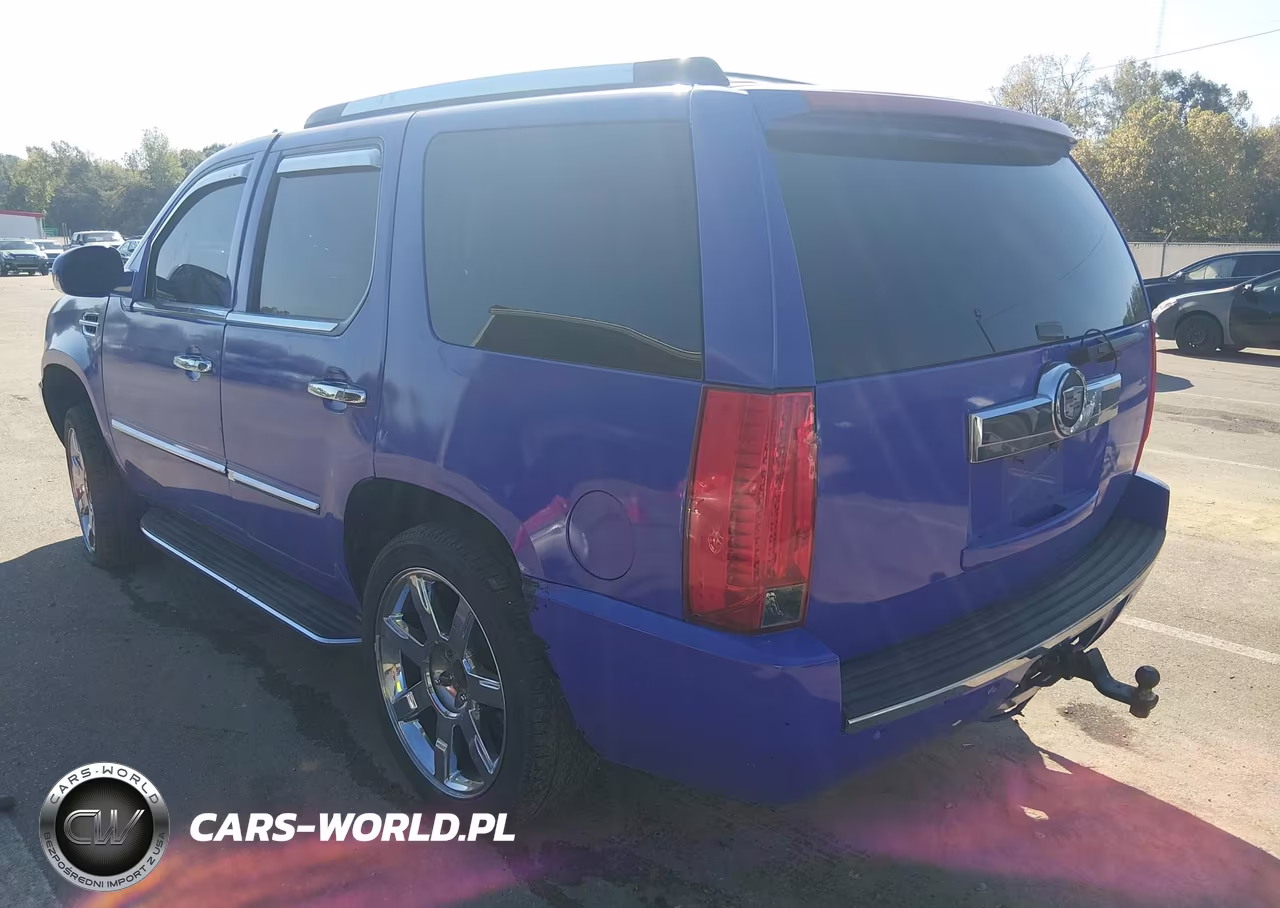 2007 Cadillac Escalade Standard VIN:1GYFK638X7R330396 - 3