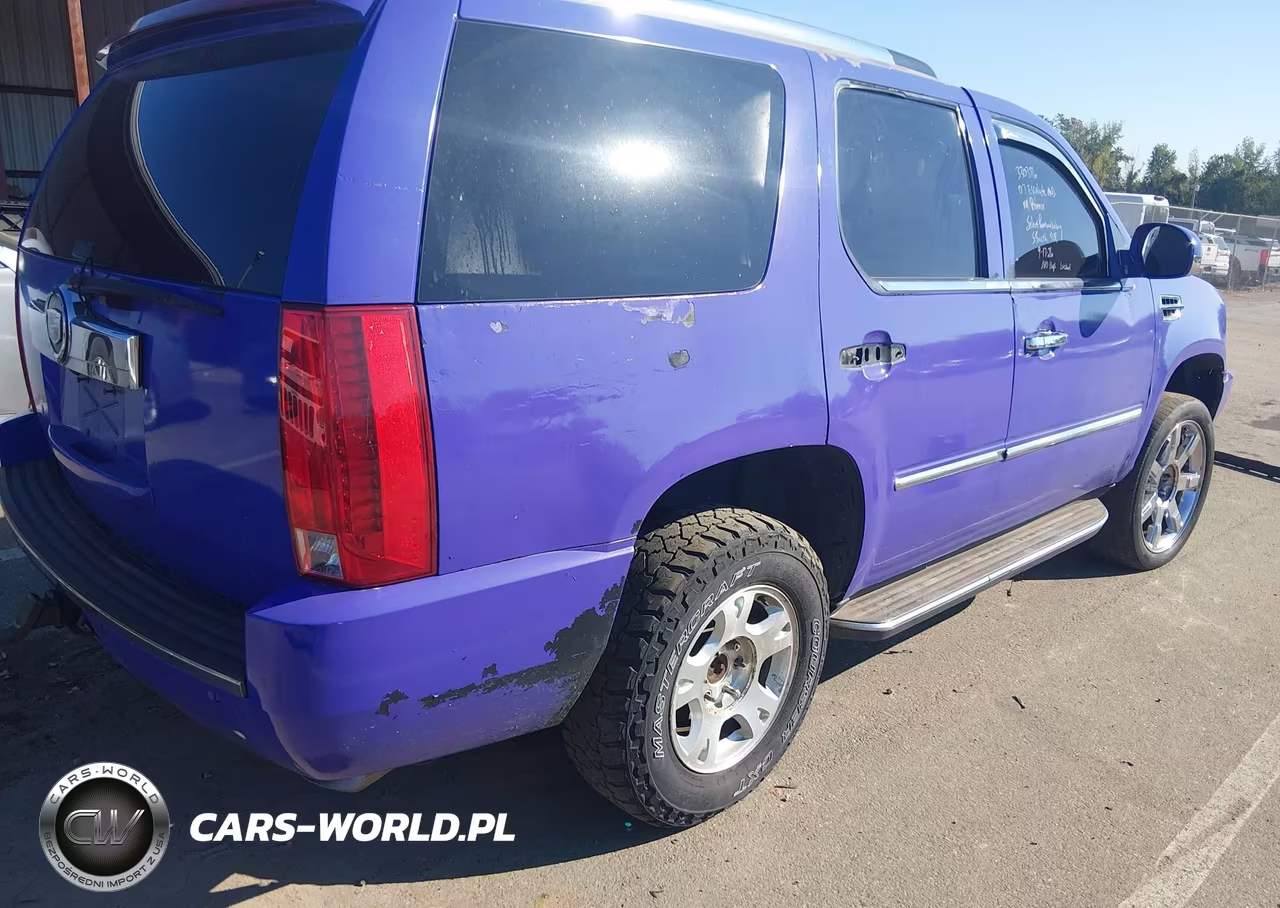 2007 Cadillac Escalade Standard VIN:1GYFK638X7R330396 - 4