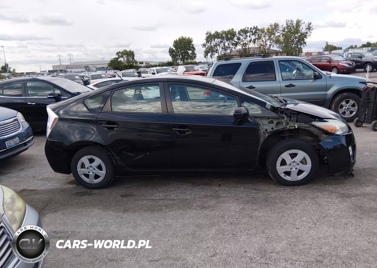 2011 Toyota Prius Two VIN:JTDKN3DUXB5305343 - 13
