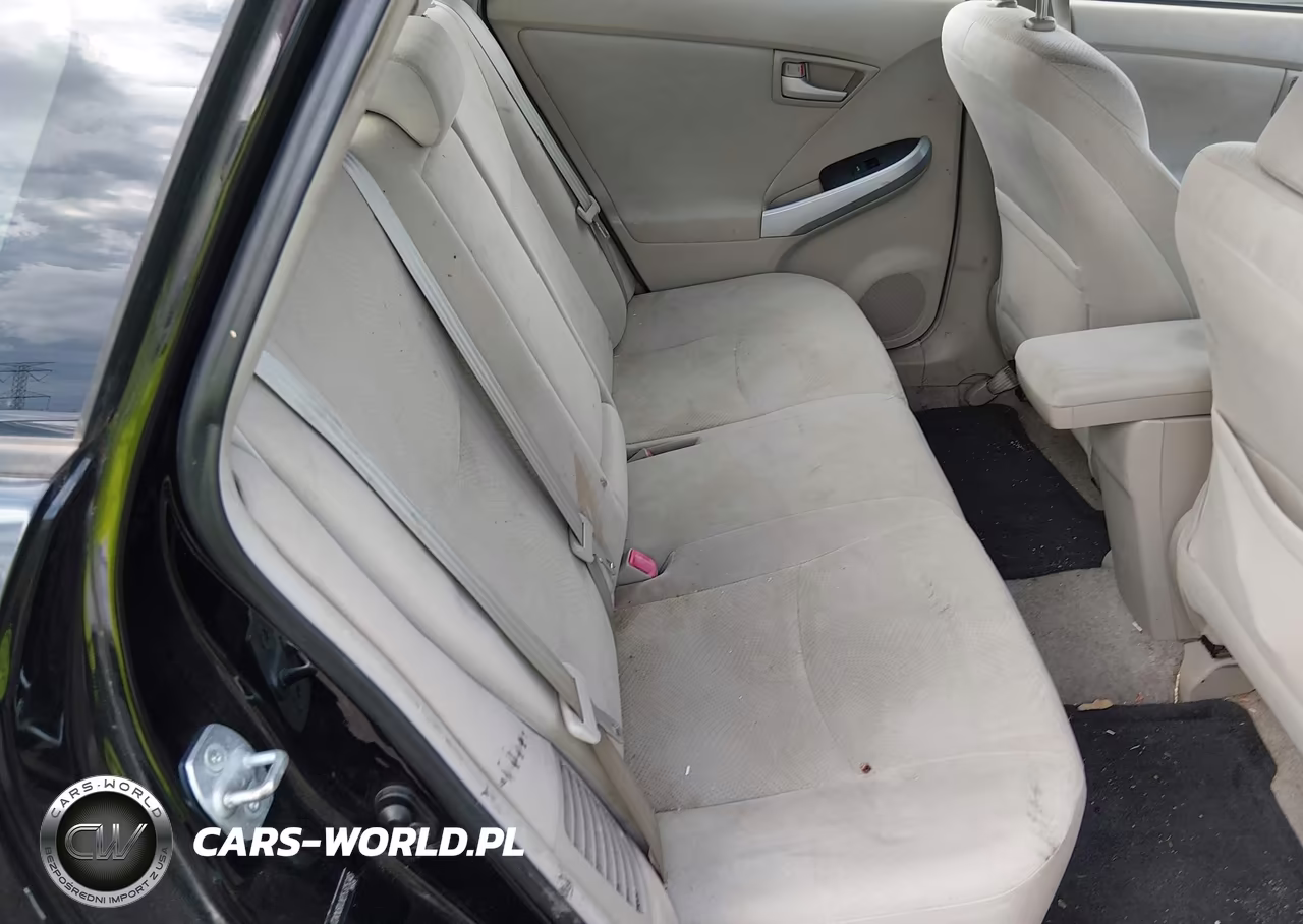 2011 Toyota Prius Two VIN:JTDKN3DUXB5305343 - 8